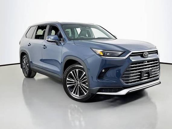 TOYOTA GRAND HIGHLANDER 2024 5TDADAB52RS009171 image